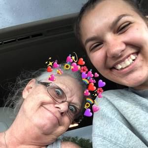 Meet your Posher, Caleigh